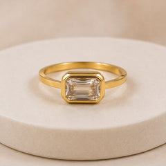 White Horizon Ring